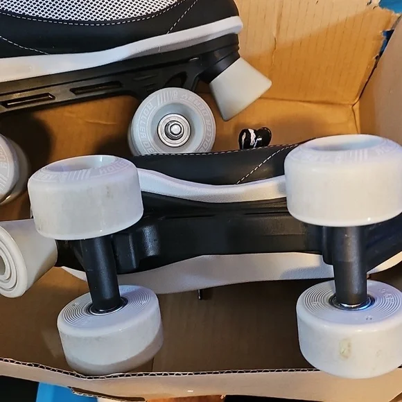 Roller DERBY Boys SKATES - Picture 2 of 5